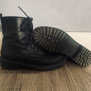 Brand:Target , Color:black , Size:8